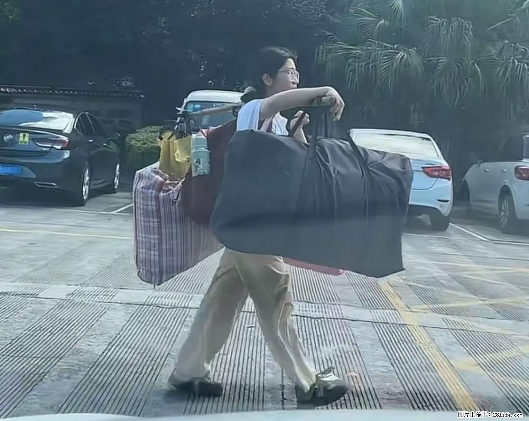 全网追的“扁担女孩”，找了一份暑假工，时薪12元 - 赵县生活资讯 - 赵县28生活网 zx.28life.net